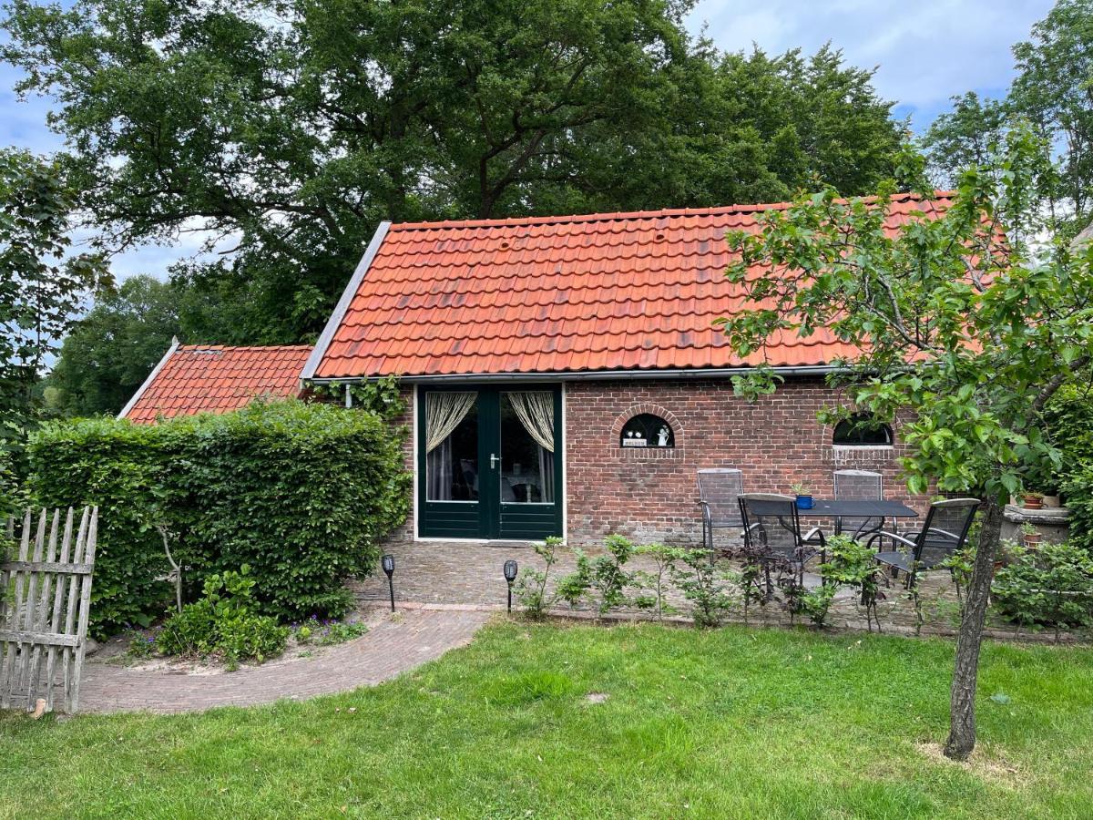Landelijk Gelegen Huisje Op Erf Veeningen Extérieur photo
