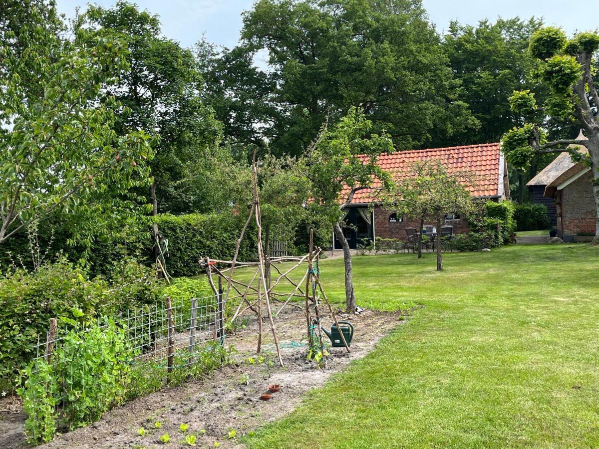 Landelijk Gelegen Huisje Op Erf Veeningen Extérieur photo
